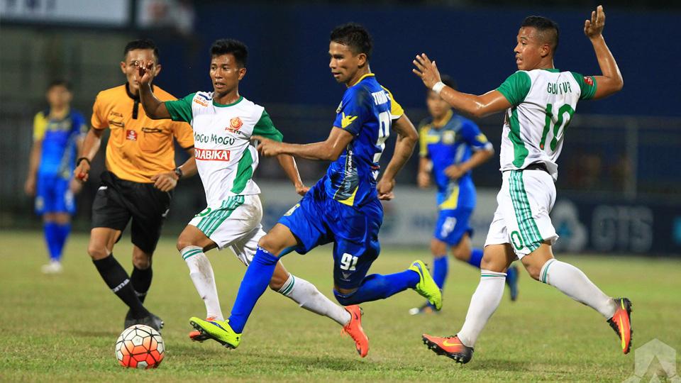 Persiba Balikpapan dalam laga melawan PS TNI - INDOSPORT
